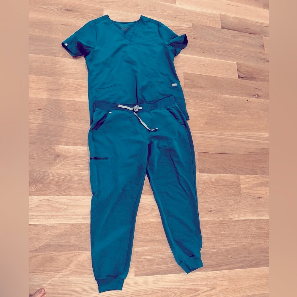 Figs Teal Track Pants & Joggers Set
